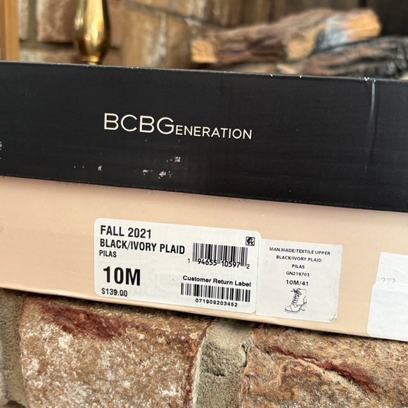 Brand New BCBGeneration Pilas Heeled Lace Up Bootie Black & Ivory Plaid Flannel - Picture 12 of 16